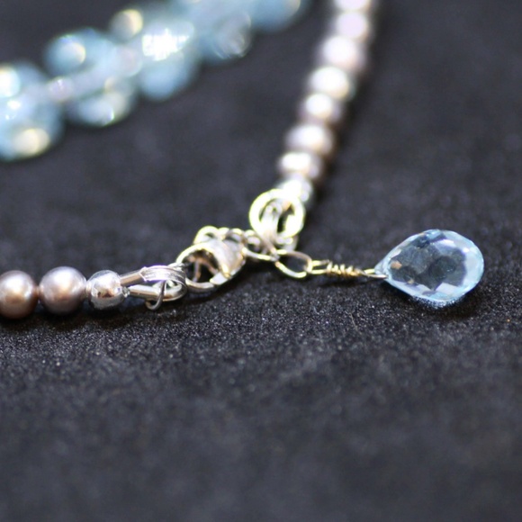 Solid 14k White Gold Natural Pearl, Sky Blue Topaz Necklace 17.5" - 18.1" - Picture 3 of 9